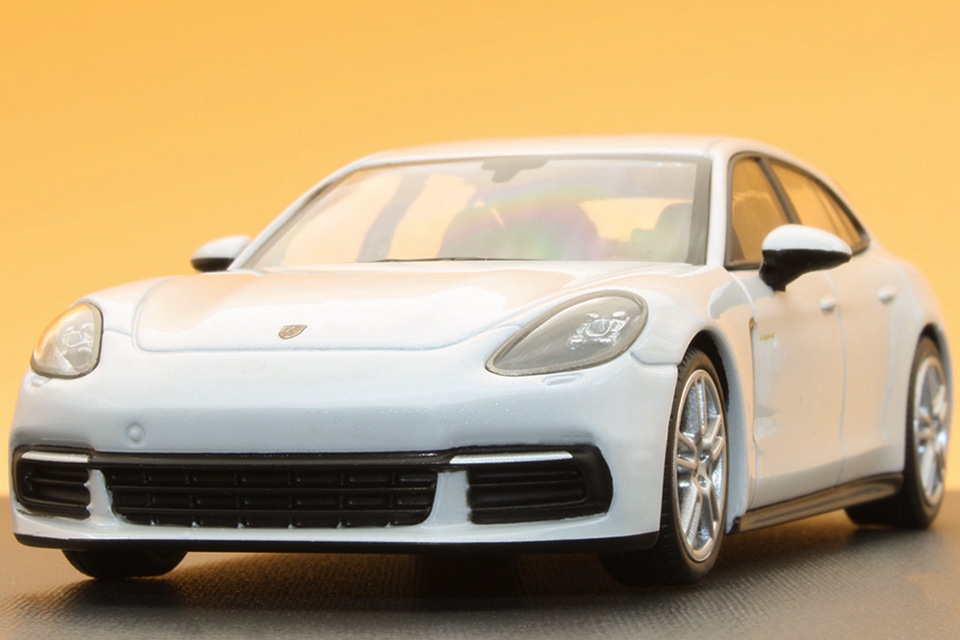 Porsche Panamera 4 e-hybrid